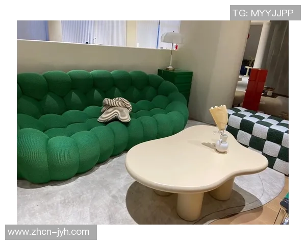 茶几足球的乐趣与技巧探索让家庭聚会更加精彩纷呈